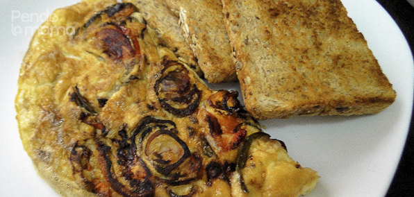 omlete and whole grain toast