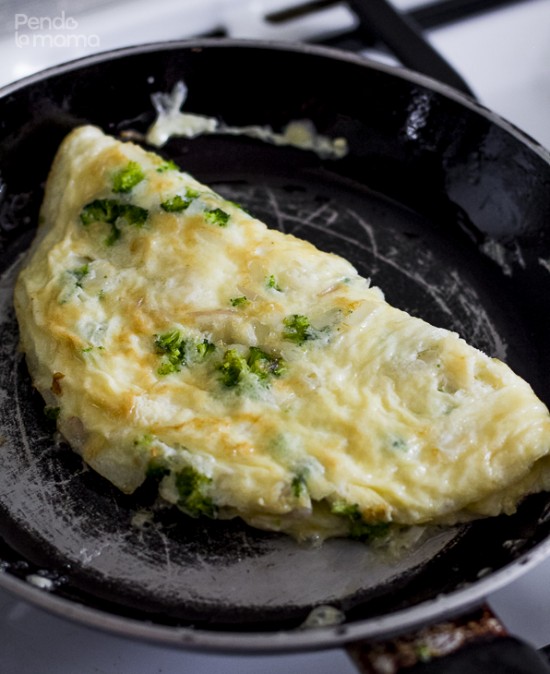 Broccoli & Cheese Omelette – pendo la mama